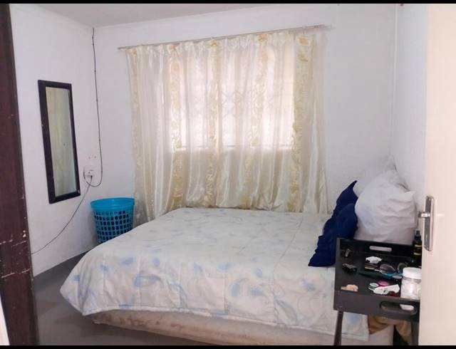 2 BEDROOM HOUSE FOR SALE IN BEVERLY HILLS